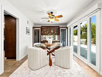Dining nook